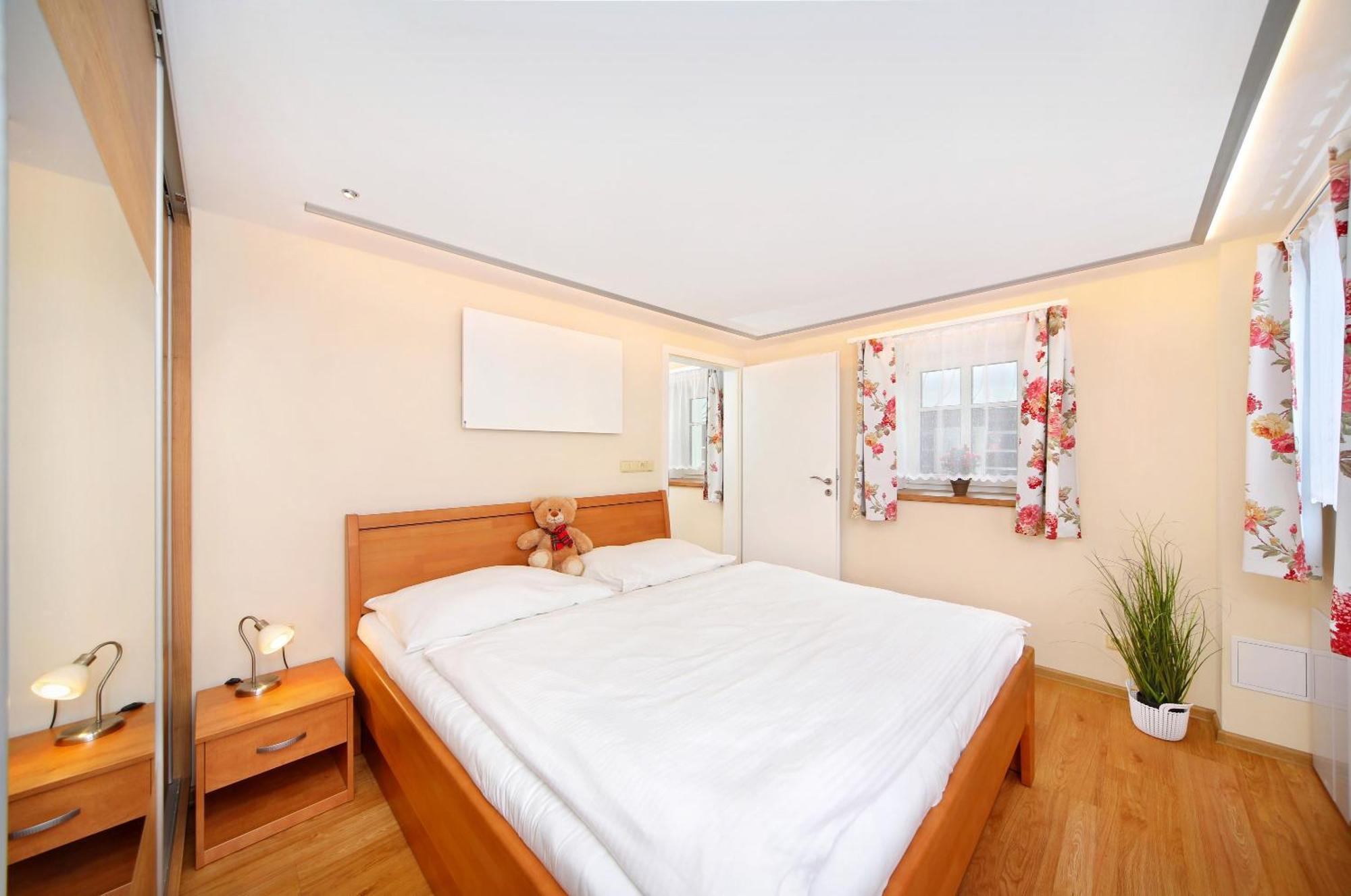 Apartmany Mlyn โรกีนีซ นัด ยีเซอโร ภายนอก รูปภาพ