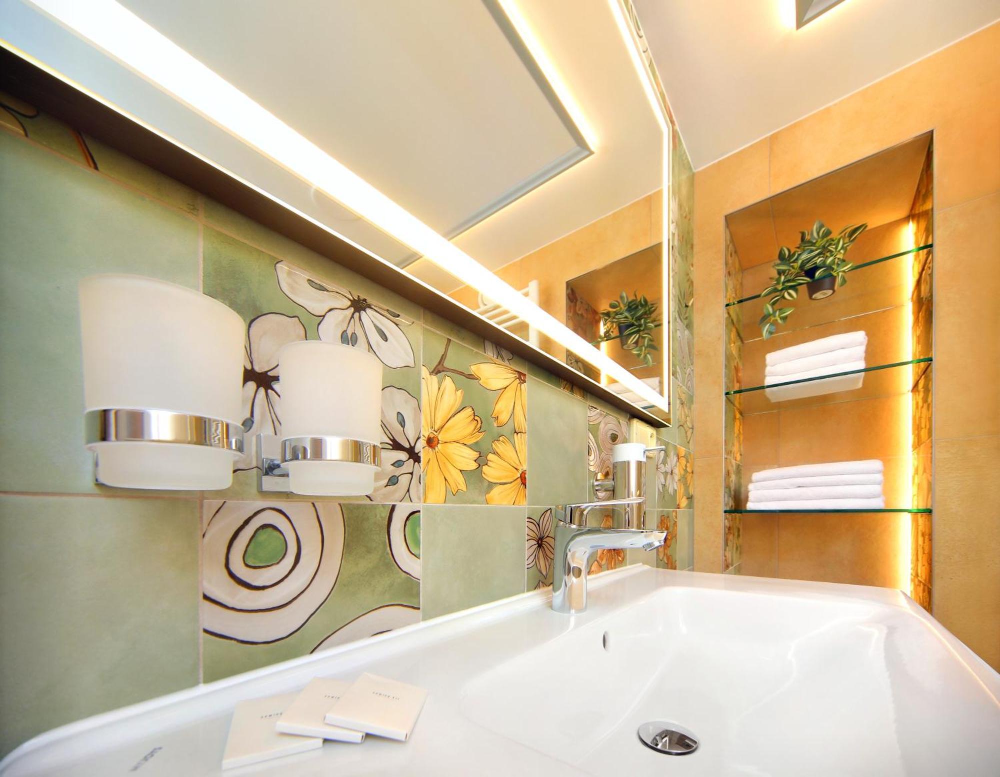 Apartmany Mlyn โรกีนีซ นัด ยีเซอโร ภายนอก รูปภาพ