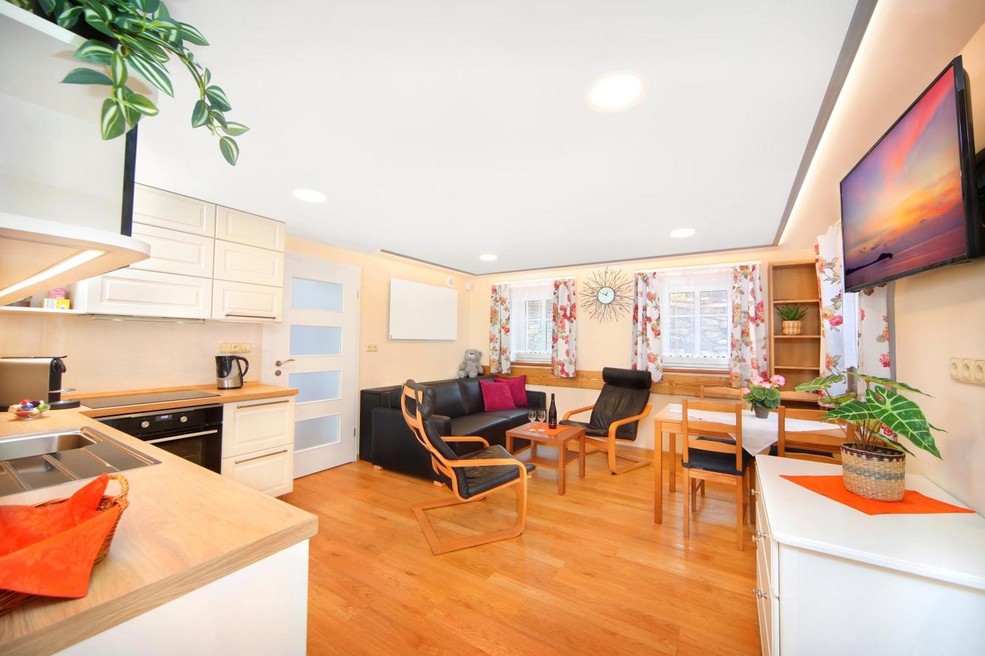 Apartmany Mlyn โรกีนีซ นัด ยีเซอโร ภายนอก รูปภาพ