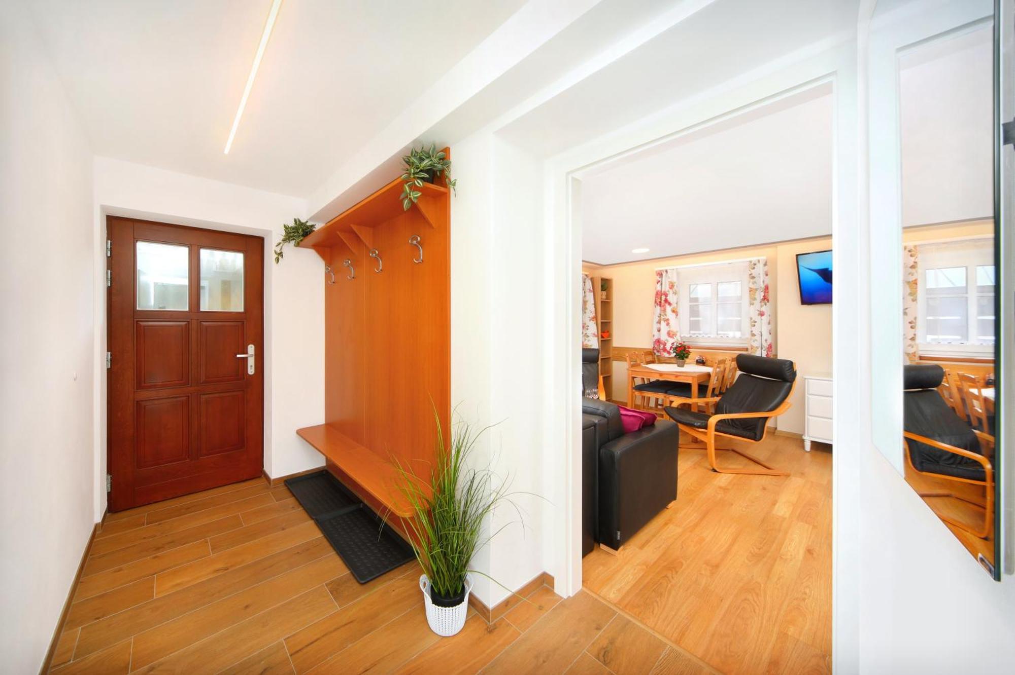 Apartmany Mlyn โรกีนีซ นัด ยีเซอโร ภายนอก รูปภาพ
